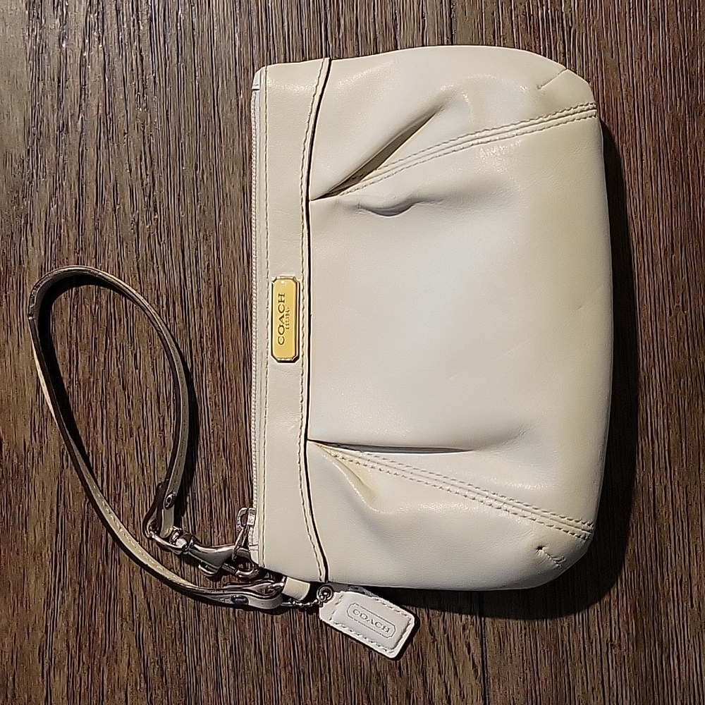 White/Beige Coach Pleated Leather Wristlet F46484